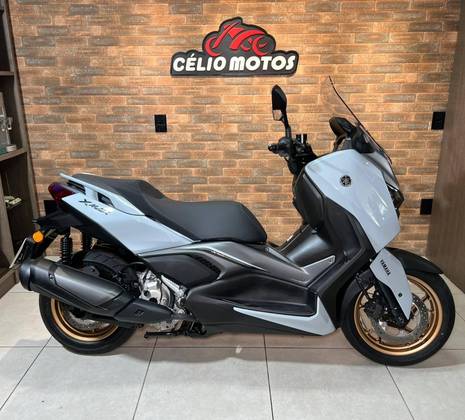 YAMAHA XMAX 300 CONNECTED ABS 